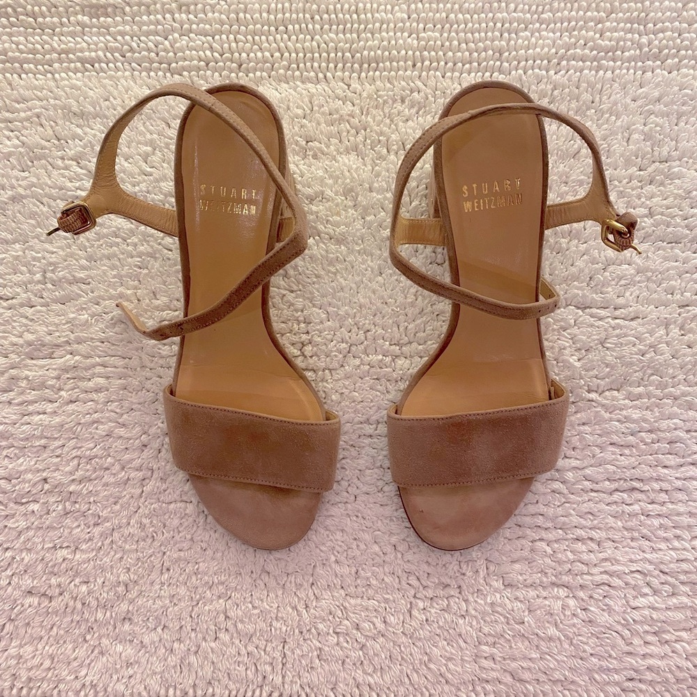 Stuart Weitzman suede nude heels in size 34 (4)